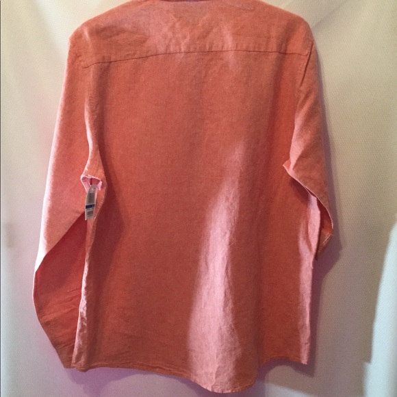 Long sleeve shirt. - Picture 3 of 4